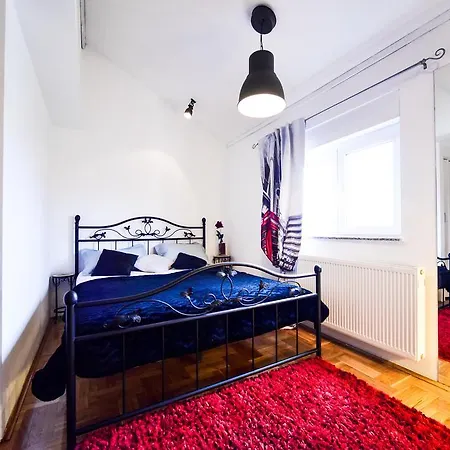 Ksenija Ζαντάρ