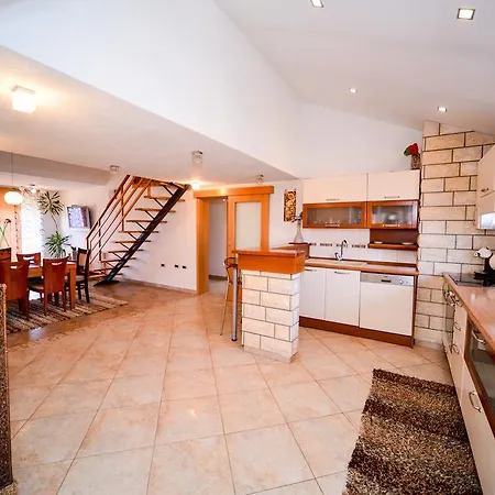 Διαμέρισμα Ksenija